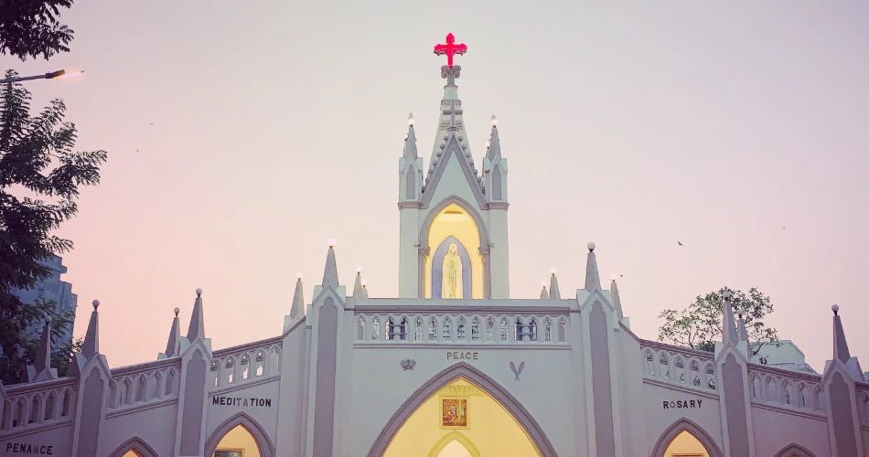 孟买的顶级宗教圣地：寺庙、清真寺和教堂